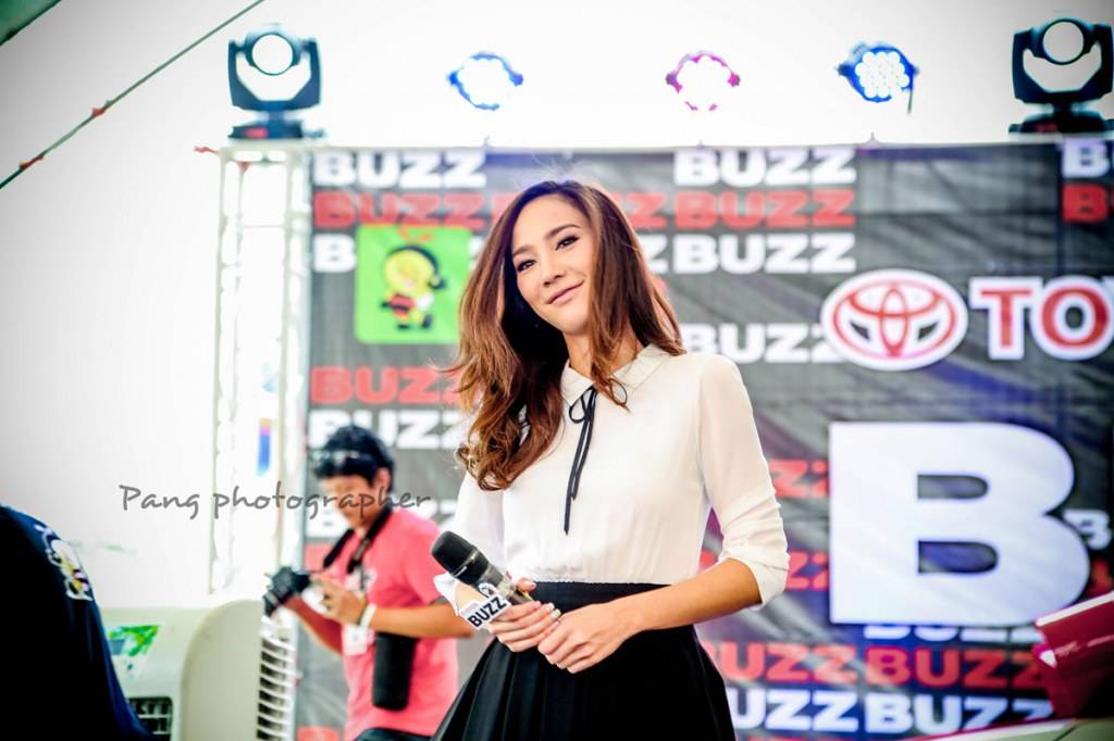 Meet & Greet พราว Day "อั้ม พัชราภา VS หอย" โชว์รูมรถเเทบเเตก!!
