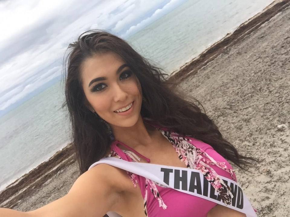 แอลลี่ถูกคัดเลือกให้ไปถ่าายชุดว่ายน้ำจ๊ะ