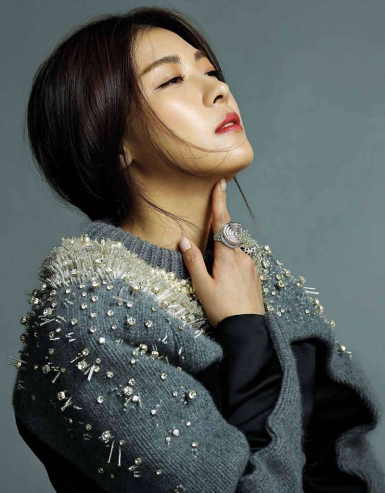 Ha Ji Won @ Vogue Taiwan January 2015
