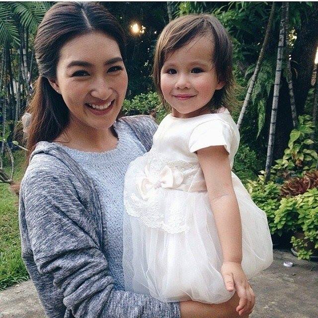อัพเดทละครยิ่งใหญ่เเห่งปี "รักเร่" องค์โสมสวลีฯ ให้เกรียติร่วมเเสดงพร้อมนักเเสดงคับคั่ง