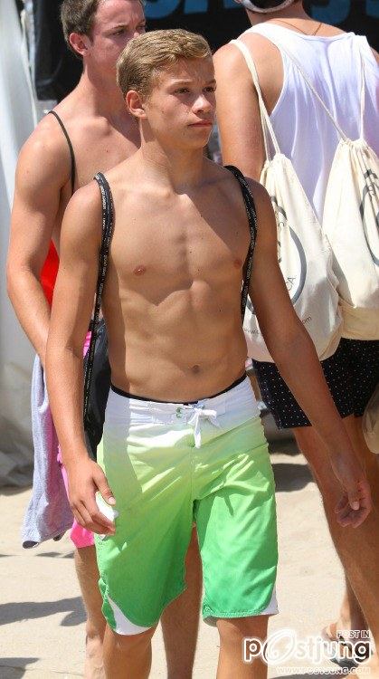 หล่อบ้างน่ารักบ้าง ๑๘