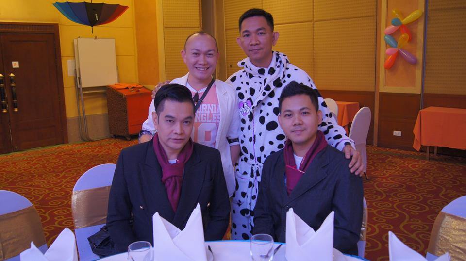 เจ้าชายมือใหม่หัวใจงุ้งงิ้ง โชว์ตัวงานการกุศลบางกอกเรนโบว์