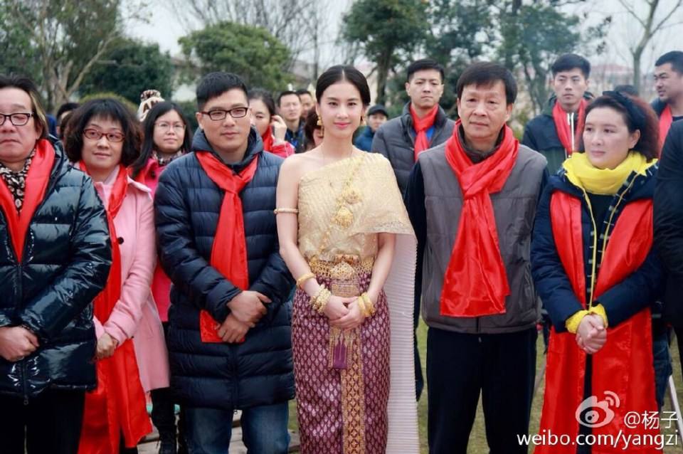 Ai Ni Wan Lu Qian Si《爱你,万缕千丝》2015 part1