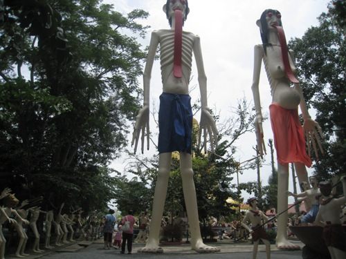 ผีเปรตปากเท่ารูเข็มส่งเสียงหวีดร้องโหยหวน