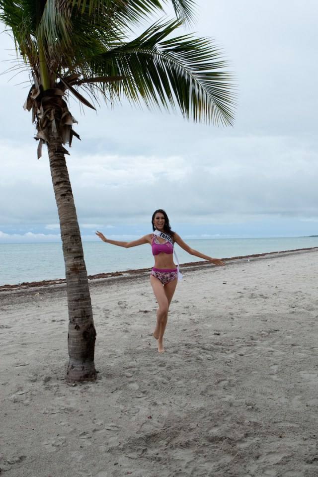 แอลลี่-พิมพ์บงกช ตัวแทนสาวไทย ติด 1 ใน 7 นางงามสร้างเซอร์ไพรส์บนเวที "Miss Universe 2014"