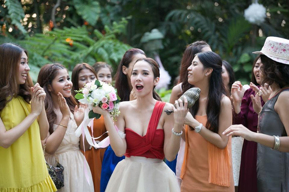 "เราสาวโสดทุกคนจงอยู่ด้วยหัวใจ ยืนบนลำเเข้งของตนเองให้ได้ค่ะ" 5 กุมภา 58 ทุกโรงภาพยนต์ทั่วประเทศ!!