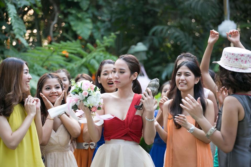"เราสาวโสดทุกคนจงอยู่ด้วยหัวใจ ยืนบนลำเเข้งของตนเองให้ได้ค่ะ" 5 กุมภา 58 ทุกโรงภาพยนต์ทั่วประเทศ!!