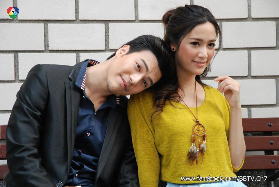 แม็ค-วีรคณิศร์ & แม็กกี้-อาภา นำทีมนักเเสดงบวงสรวงละคร "เจ้าบ่าวกลัวฝน"