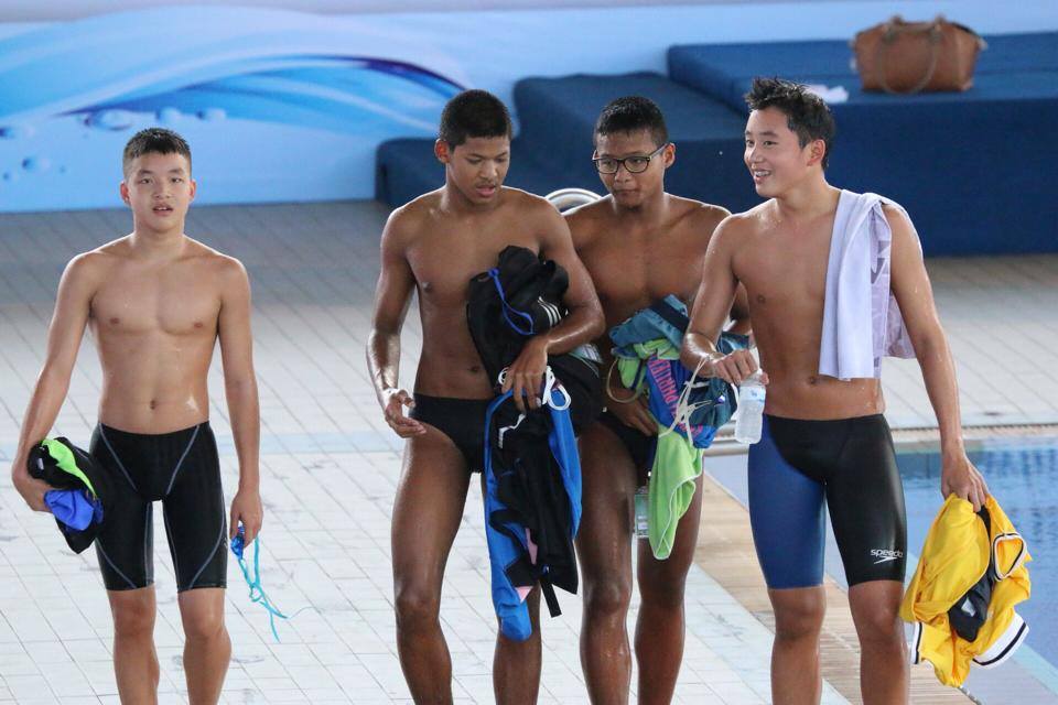 รุปน้องเอส นักว่ายน้ำเยาวชนทีมชาติ sexyเด็กๆ