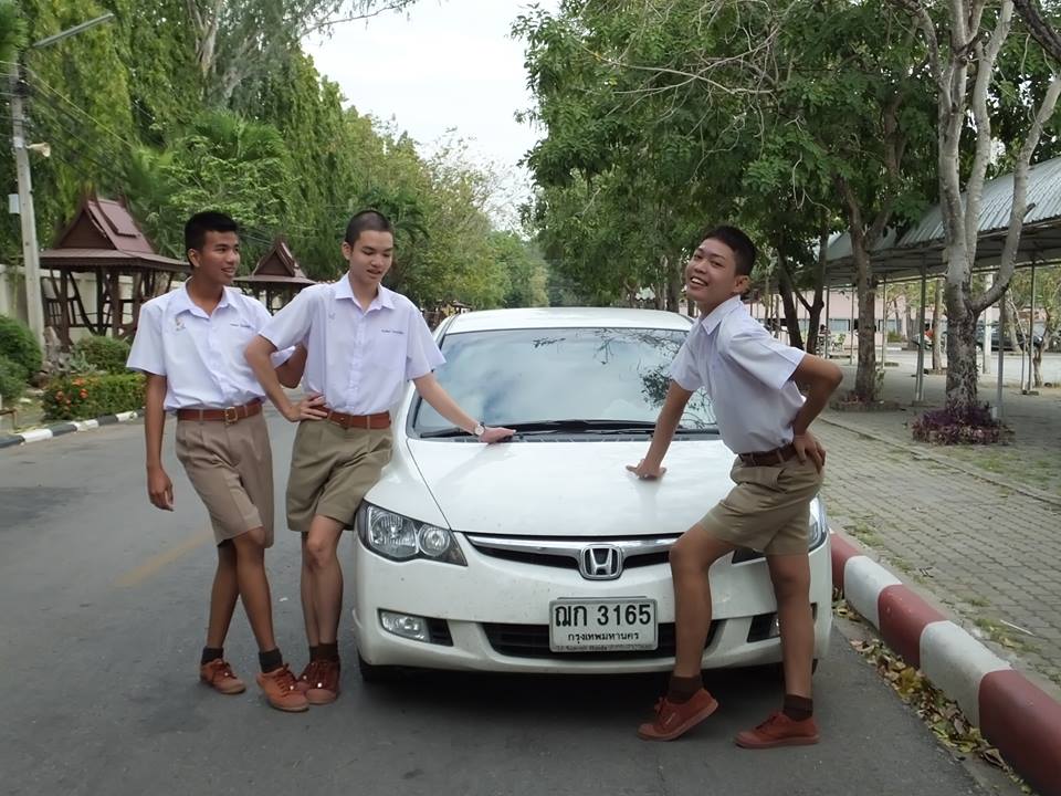 สมาคมโพสท่าเริ่ด
