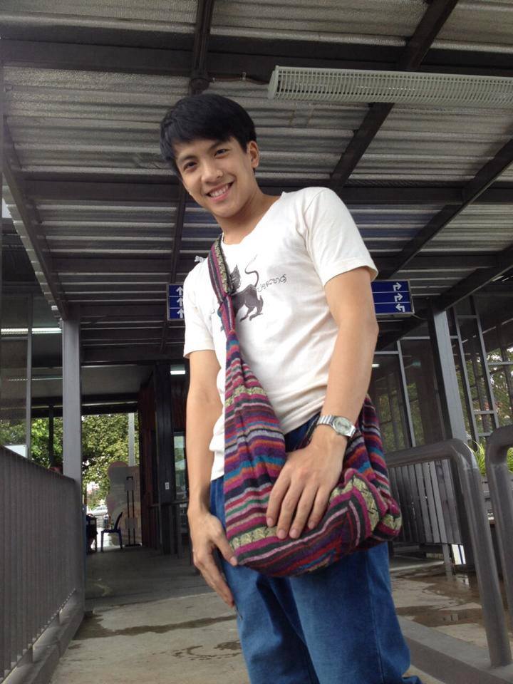 "เต๋า ภูศิลป์" นักร้องหมอลำที่หล่อที่สุดในประเทศไทย