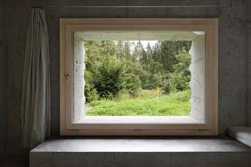 Refugi Lieptgas by Georg Nickisch and Selina Walder