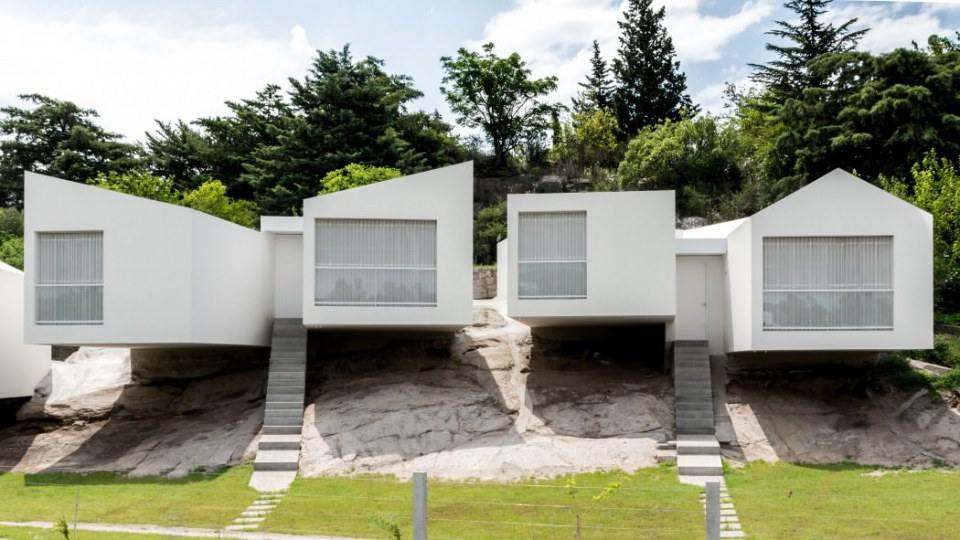 5 Houses by Carlos Alejandro Ciravegna