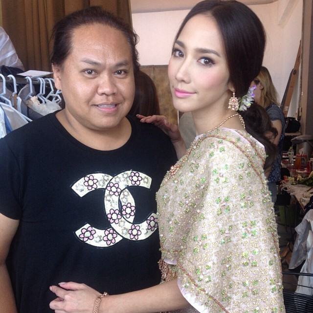 ดาราวีดีโอ ซุ่มฟิตติ้ง "สาปเสน่หา" "อั้ม พัชราภา" สวยมากในชุดไทย!!