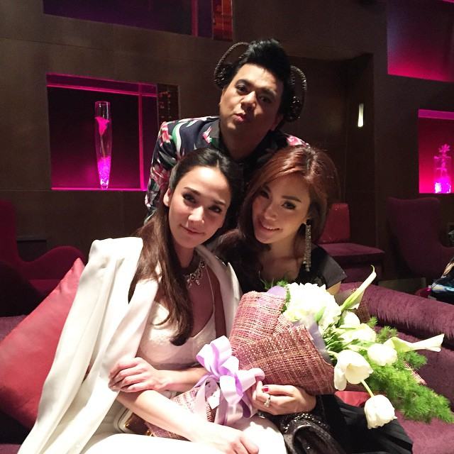 รักอะ