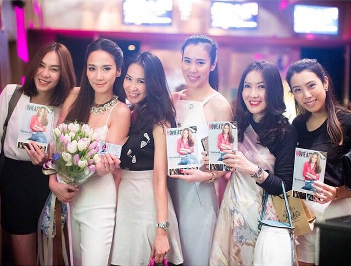 เหล่าคนดังไฮโซคนสนิทซุปตาร์ "อั้ม" ร่วมยินดีกับหนังใหม่กันคับคั่ง!!