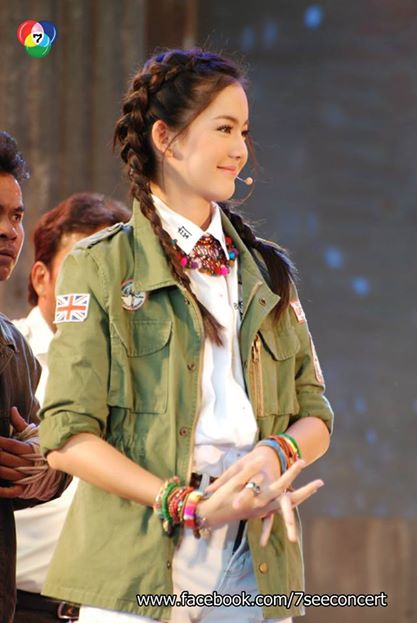 7 สีคอนเสิร์ตพิเศษ "คาดเชือก" มิกค์-โบว์-เคลลี่-จั๊กจั่น จัดเต็มถึงใจ-ถึงอารมณ์