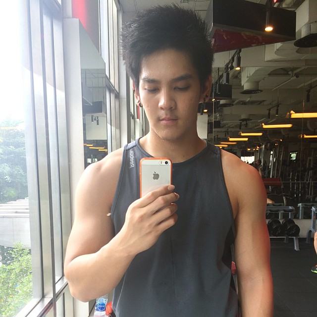 ขอเว้าค่อยๆข้อยมักเจ้าคนนี้ทังน่าฮักหุ่นดี,ธัญพิสิษฐ์ ไกรกังวาร (โฟร์ท) รด.เขาชนผี