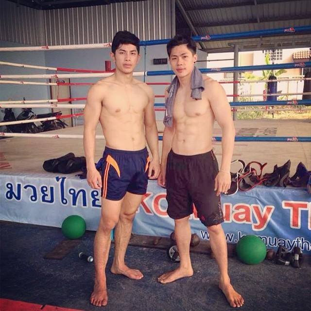 จิ้นหน่อย  อยากให้ใครได้กัน @บารวี 387