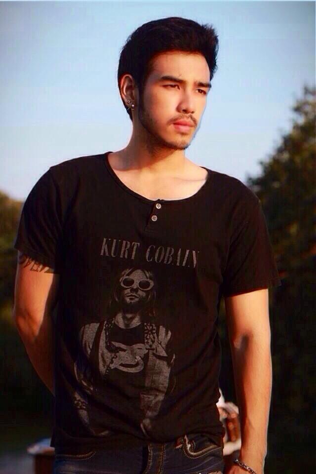 หล่อๆ @บารวี 390
