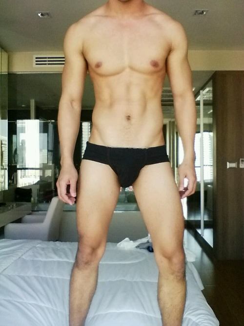 หนุ่มไทยจัดเต็ม 3