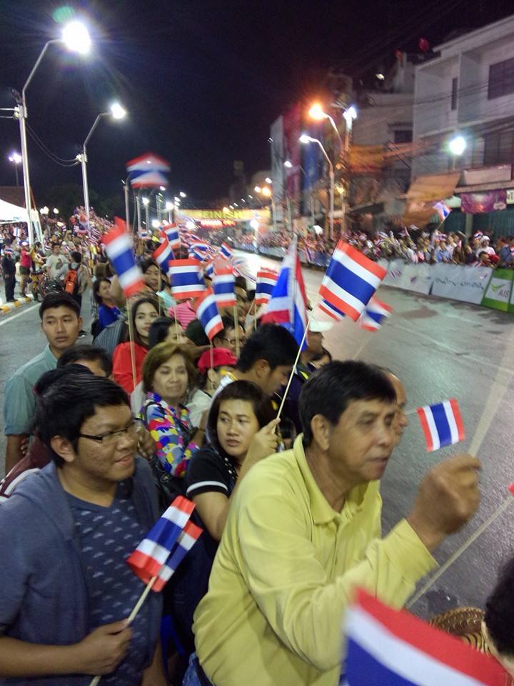 บรรยากาศการเเข่งขันจักรยานตอนกลางคืน Night Championships (ครั้งเเรกของโลก) กลางเมืองโคราช