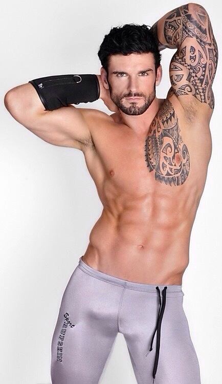 Male in LYCRA3