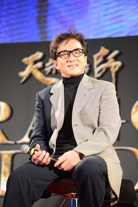 เก็บตกบรรยากาศ“เฉินหลง”ขนทัพนักแสดงเดินพรมแดงเปิดตัว Dragon Blde