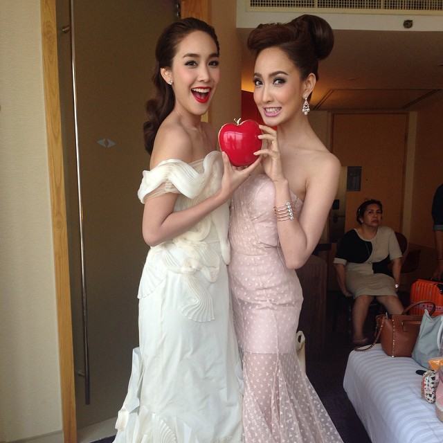 ดาวรุ่งสาวช่อง 7 "มิน พีชญา" งานประกาศรางวัลเทศกาลภาพยนตร์ต่างประเทศ สวยเรียบหรูสง่างามมากๆ!!