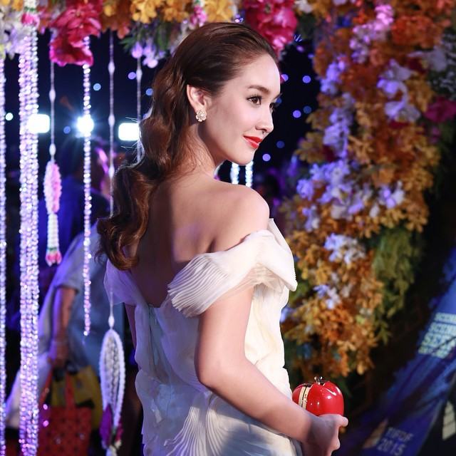 ดาวรุ่งสาวช่อง 7 "มิน พีชญา" งานประกาศรางวัลเทศกาลภาพยนตร์ต่างประเทศ สวยเรียบหรูสง่างามมากๆ!!