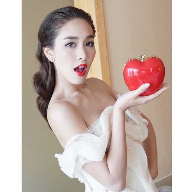 ดาวรุ่งสาวช่อง 7 "มิน พีชญา" งานประกาศรางวัลเทศกาลภาพยนตร์ต่างประเทศ สวยเรียบหรูสง่างามมากๆ!!