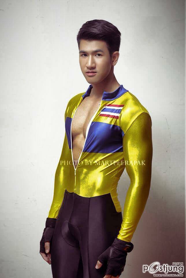 นักปั่นสุดหล่อ ยอมเปลือยหมดจดเพื่อการกุศล