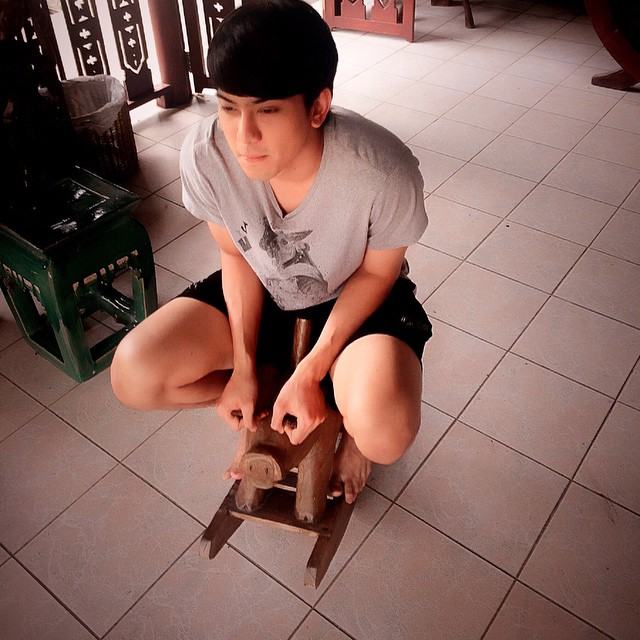 โอยฝันเฝื่องใจตุ๊มๆต่อมๆ แอบฮักเขาคนนี้เต็มๆจะเฮ็ดแนวใดดี[Mark Khanatsanan]