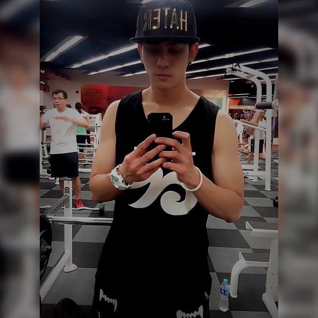 โอยฝันเฝื่องใจตุ๊มๆต่อมๆ แอบฮักเขาคนนี้เต็มๆจะเฮ็ดแนวใดดี[Mark Khanatsanan]