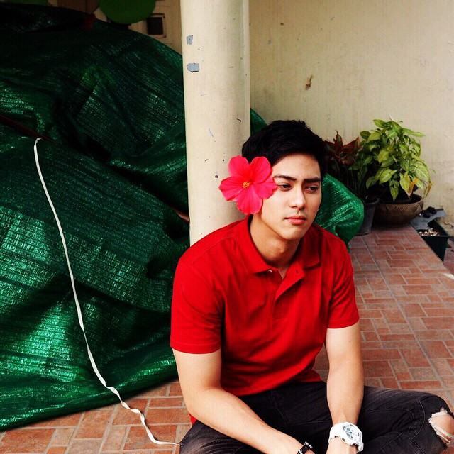 โอยฝันเฝื่องใจตุ๊มๆต่อมๆ แอบฮักเขาคนนี้เต็มๆจะเฮ็ดแนวใดดี[Mark Khanatsanan]