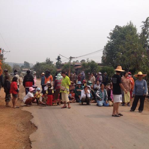 ชาวบ้านนามูลที่ขอนแก่นต่อต้านการขุดเจาะปิโตเลียม