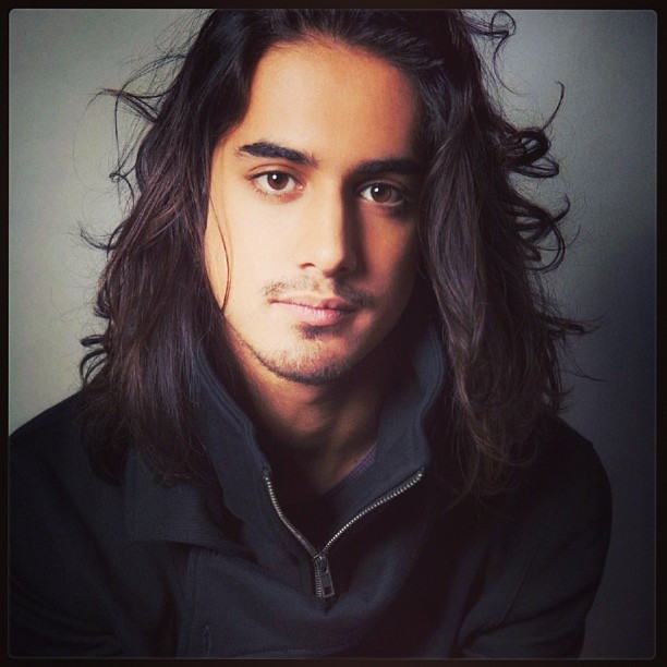 Avan Jogia นักแสดงจากหนังเกย์เรื่อง I Am Michael ...โชว์หล่อเป้าเด้งได้