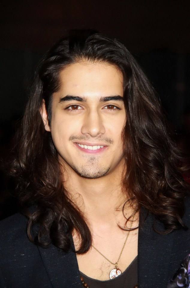Avan Jogia นักแสดงจากหนังเกย์เรื่อง I Am Michael ...โชว์หล่อเป้าเด้งได้