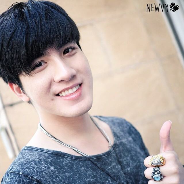 เข้ามาทังสองเลยเจ้า(เมฆ & วิคเตอร์ )