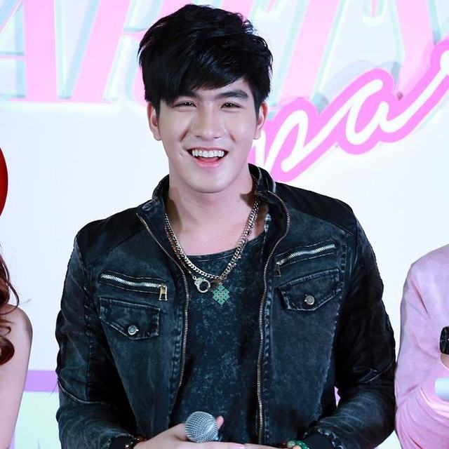 เข้ามาทังสองเลยเจ้า(เมฆ & วิคเตอร์ )
