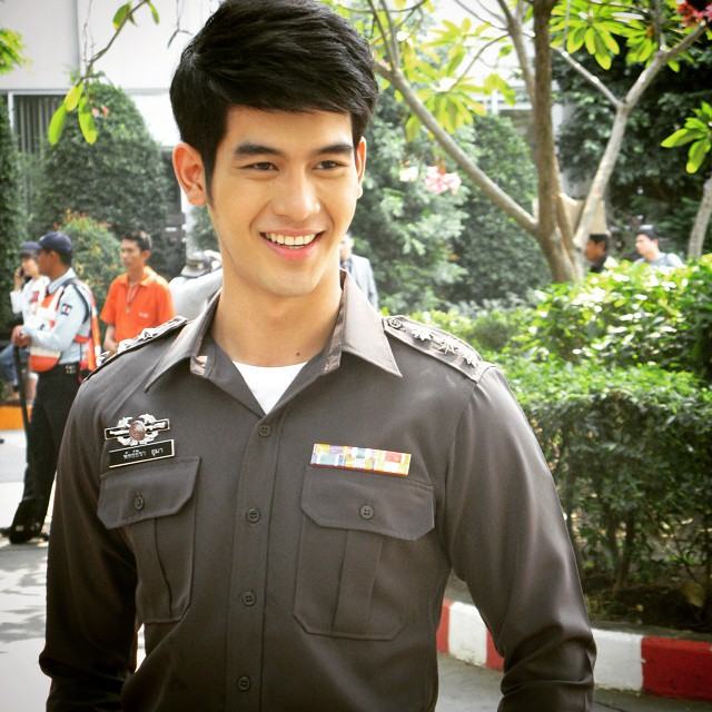 ว้าว !! พระเอกใหม่ถอกด้าม  " จิณ จิณณะ " ใหญ่ไม่เบานะเนี่ย