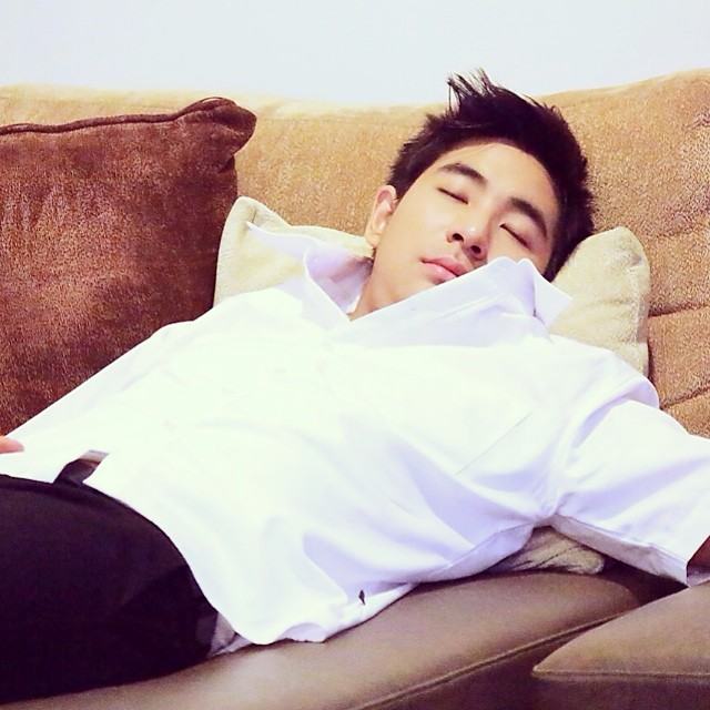 ช่วยดูหน่อย คิดว่าคนนี้เป็นปะ ???