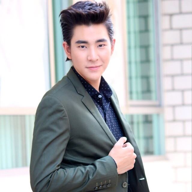 ช่วยดูหน่อย คิดว่าคนนี้เป็นปะ ???