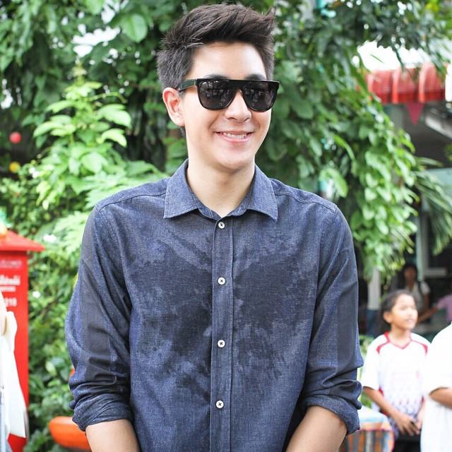 ช่วยดูหน่อย คิดว่าคนนี้เป็นปะ ???