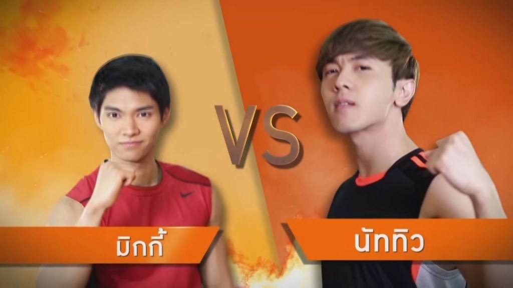 ได้ยินว่าล่ำขึ้นแต่ก็บ่ยอมโชว์ มีของดีแต่ก็เหมื่อนบ่มีข้อยละเสียด๊ายเสียดายน้ำลายย้อย"นัททิว ที่ฮัก"