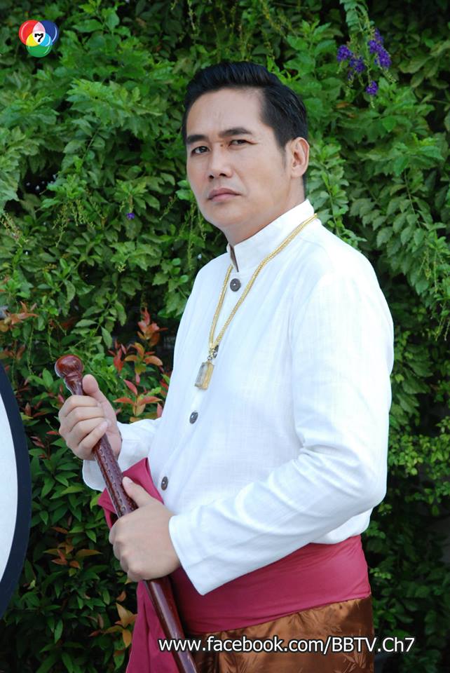 เวียร์+ปุ๊กลุ๊ค+ยุ้ย นำทีมนักเเสดงคับคั่งบวงสรวงละครโศกนาฏกรรมความรักชื่อดัง "เพื่อนเเพง"