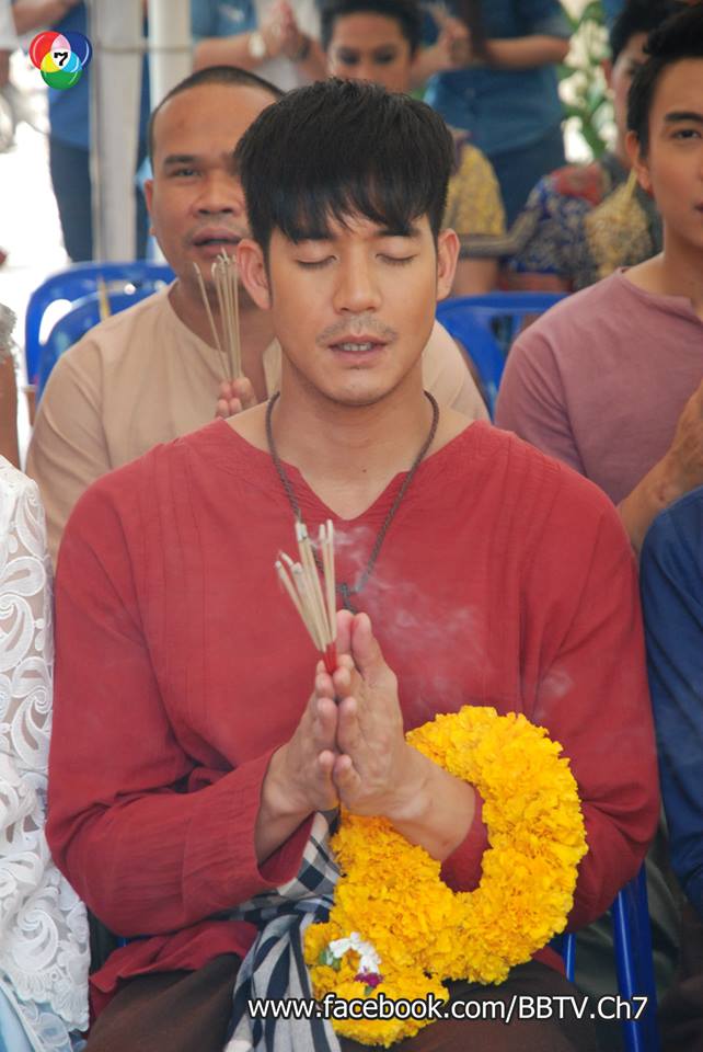 เวียร์+ปุ๊กลุ๊ค+ยุ้ย นำทีมนักเเสดงคับคั่งบวงสรวงละครโศกนาฏกรรมความรักชื่อดัง "เพื่อนเเพง"