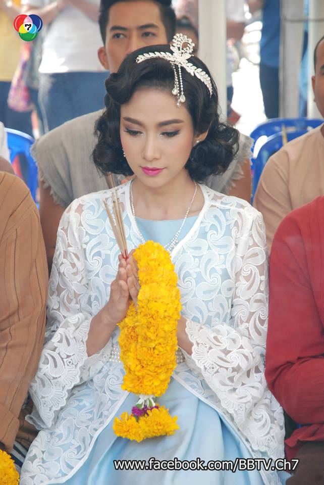 เวียร์+ปุ๊กลุ๊ค+ยุ้ย นำทีมนักเเสดงคับคั่งบวงสรวงละครโศกนาฏกรรมความรักชื่อดัง "เพื่อนเเพง"