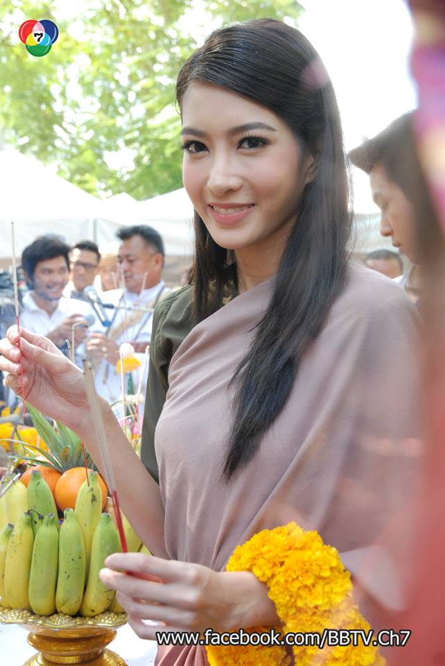เวียร์+ปุ๊กลุ๊ค+ยุ้ย นำทีมนักเเสดงคับคั่งบวงสรวงละครโศกนาฏกรรมความรักชื่อดัง "เพื่อนเเพง"