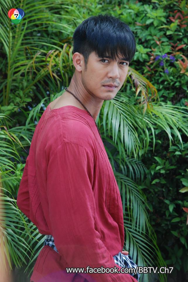 เวียร์+ปุ๊กลุ๊ค+ยุ้ย นำทีมนักเเสดงคับคั่งบวงสรวงละครโศกนาฏกรรมความรักชื่อดัง "เพื่อนเเพง"